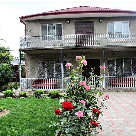 Hotel Oniks Kutaisi Luaran gambar