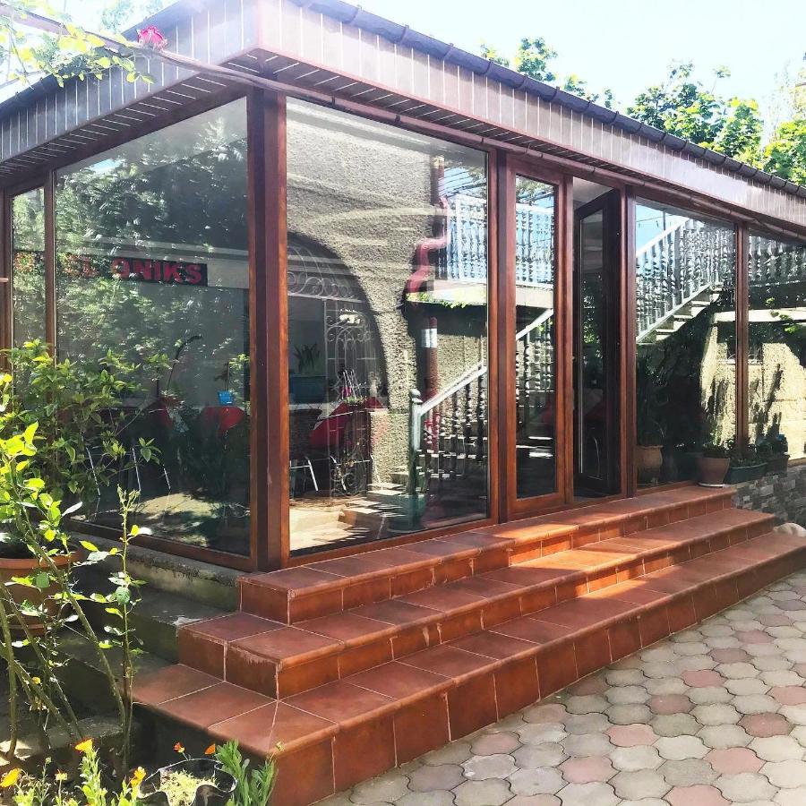 Hotel Oniks Kutaisi Luaran gambar