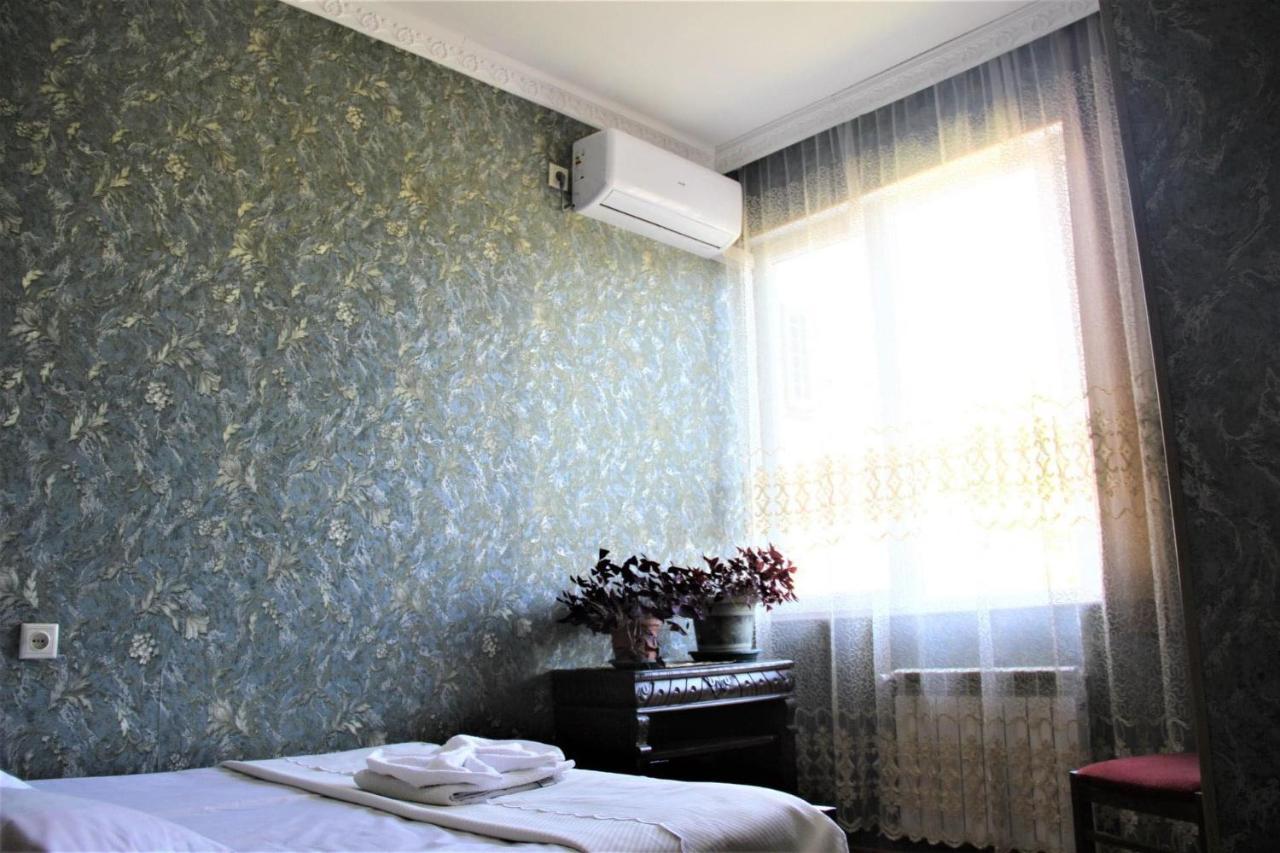 Hotel Oniks Kutaisi Luaran gambar