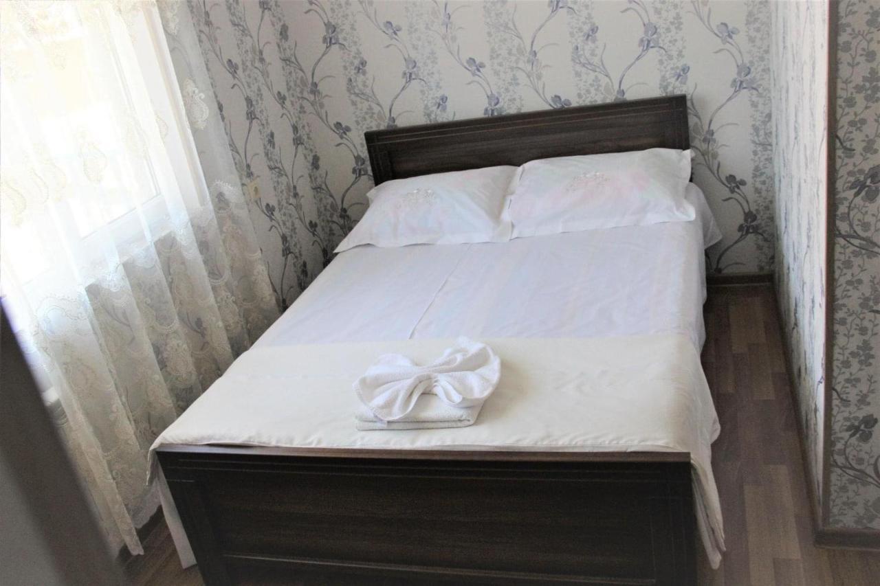 Hotel Oniks Kutaisi Luaran gambar