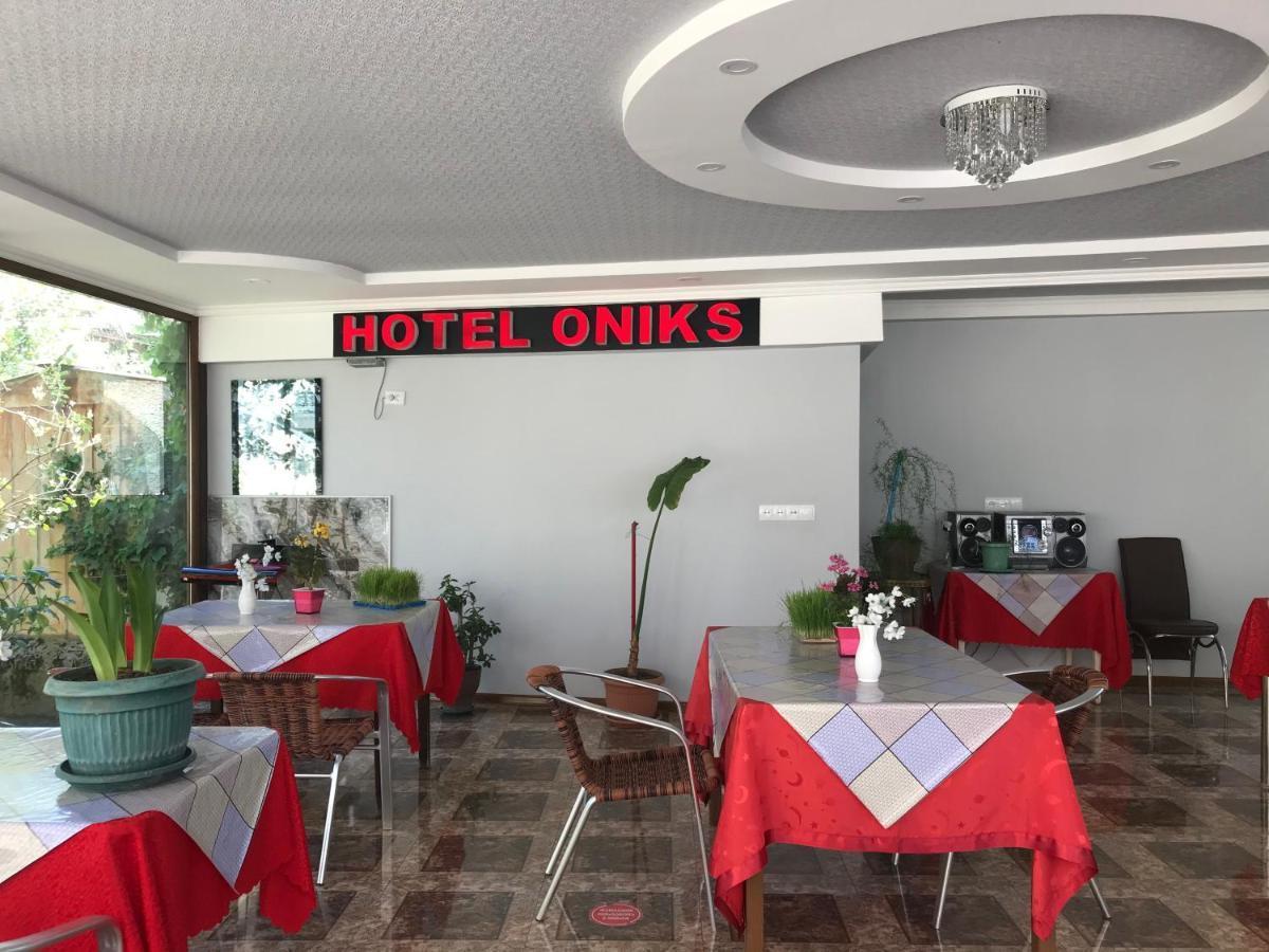 Hotel Oniks Kutaisi Luaran gambar