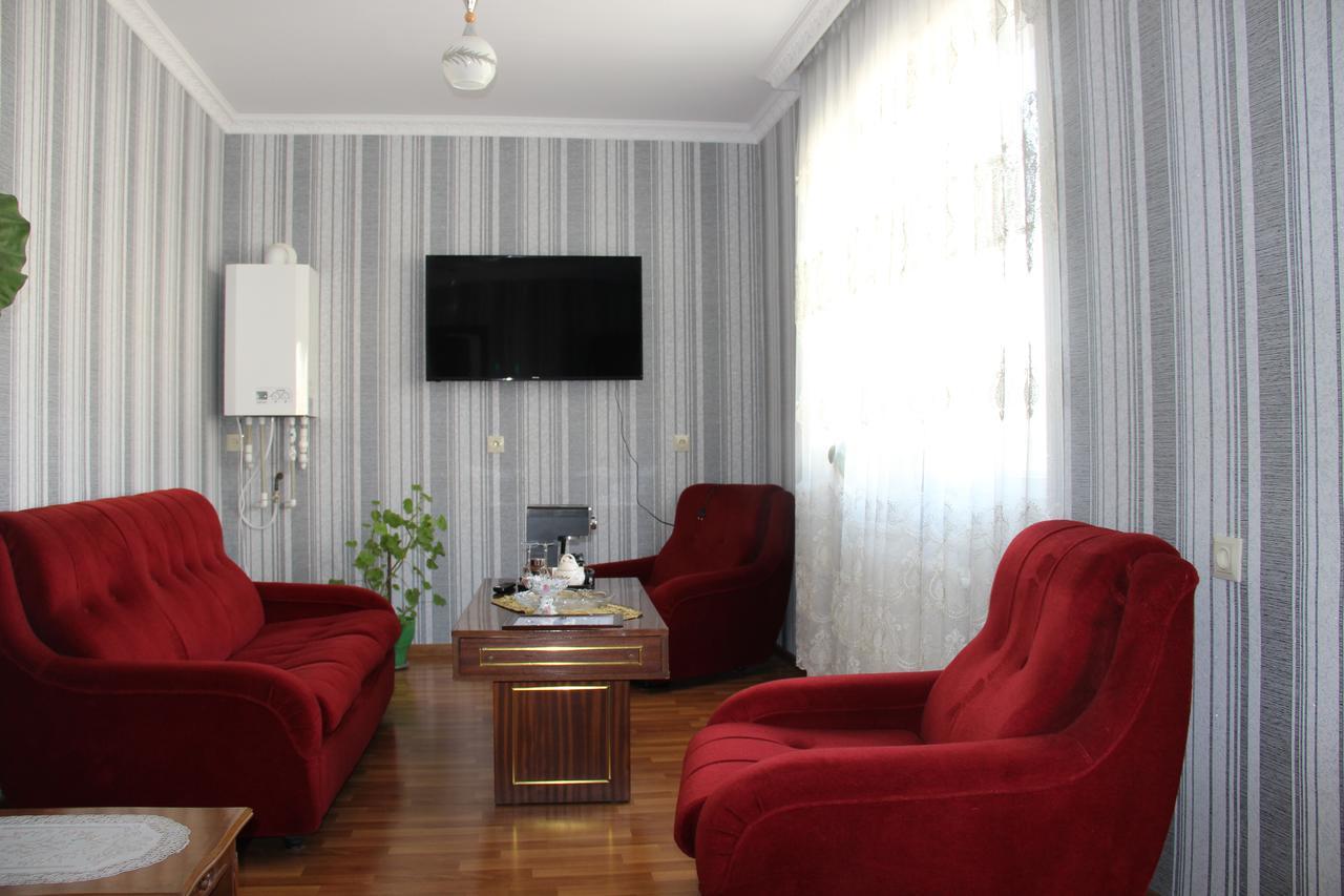 Hotel Oniks Kutaisi Luaran gambar