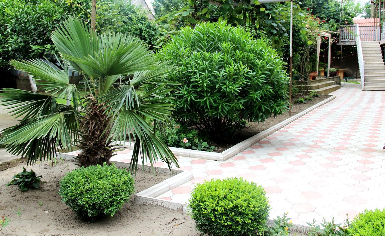 Hotel Oniks Kutaisi Luaran gambar