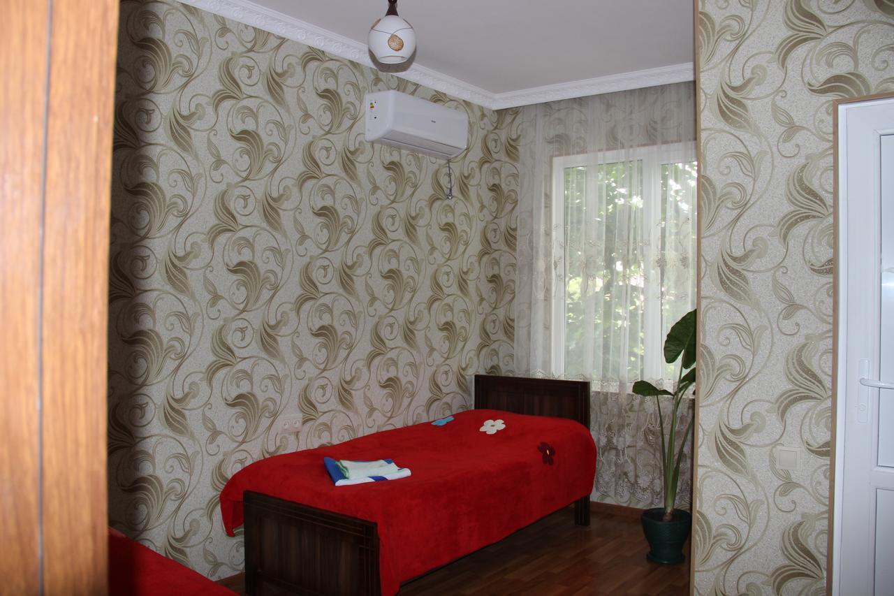 Hotel Oniks Kutaisi Luaran gambar